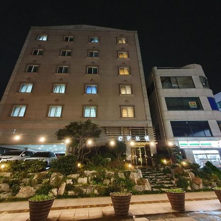 Cf Motel Jeju Exterior foto